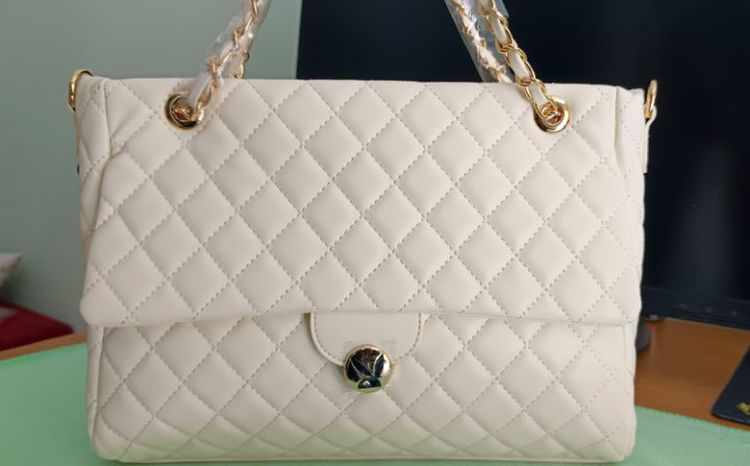 หญิง ขาว หนัง PU ขายกระเป๋าถือ,คล้องไหล่ Playboy