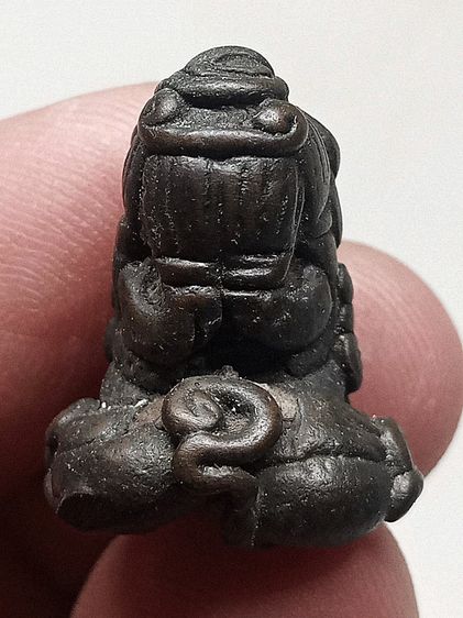 พระปิดตาเก่าเนื้อโลหะ