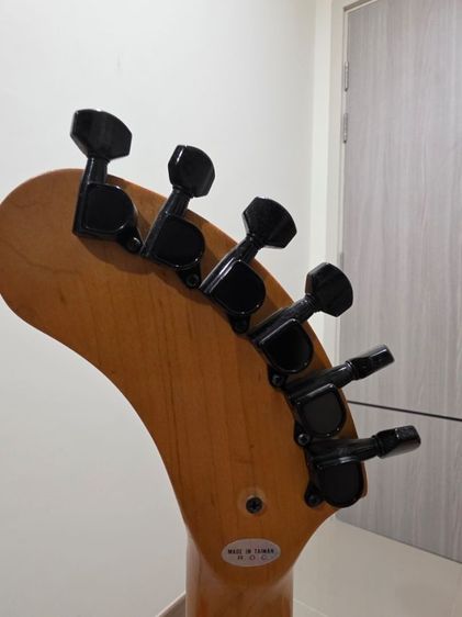 กีตาร์ไฟฟ้า พกพา Fernandes ช้างน้อย พร้อมกระเป๋าคู่ตัว รูปที่ 7