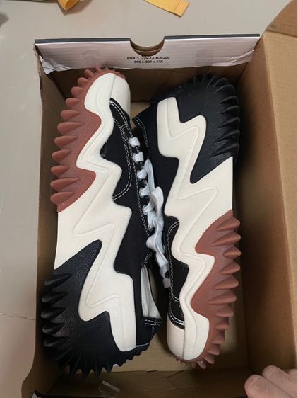 รองเท้า Converse Run Star Motion