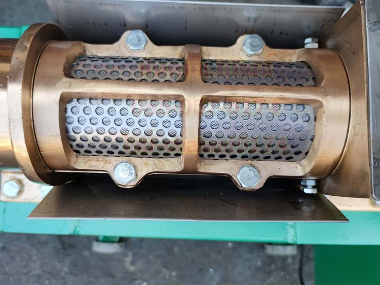 เครื่องคั้นกะทิหัวจรวด4น๊อตทองเหลือง1แรง รูปที่ 2