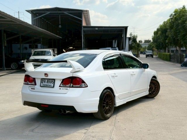 Honda Civic 2010 1.8 Modulo Sedan เบนซิน เกียร์อัตโนมัติ ขาว รูปที่ 4