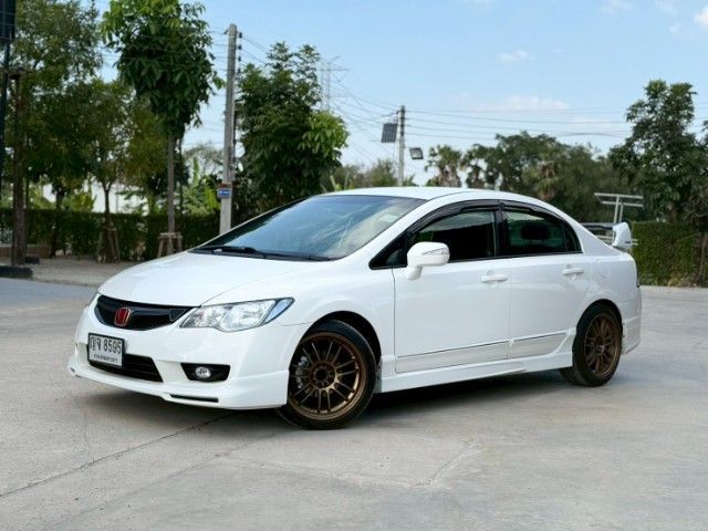 Honda Civic 2010 1.8 Modulo Sedan เบนซิน เกียร์อัตโนมัติ ขาว รูปที่ 3