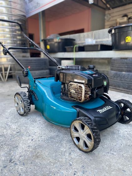 รถเข็นตัดหญ้า