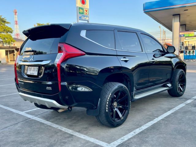 รถ Mitsubishi Pajero Sport 2.4 GT Premium สี ดำ