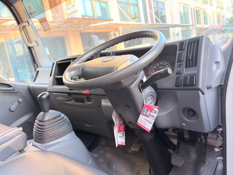 Isuzu ELF 2018 3.0 NLR Pickup ดีเซล เกียร์ธรรมดา ขาว รูปที่ 4