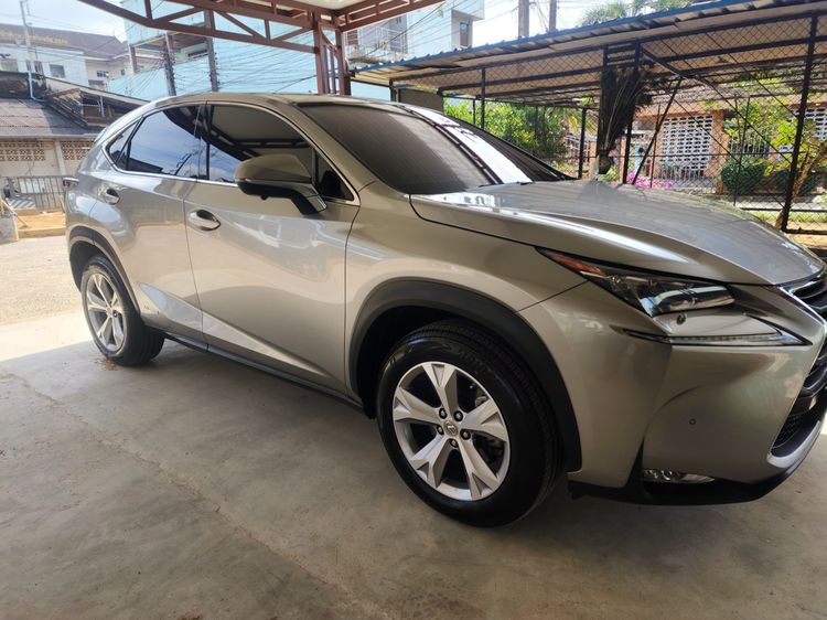 Lexus Nx300h 2015 2.5 Grand Luxury Utility-car เบนซิน เกียร์อัตโนมัติ เทา รูปที่ 2