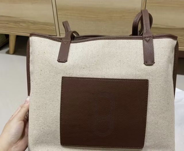 กระเป๋า