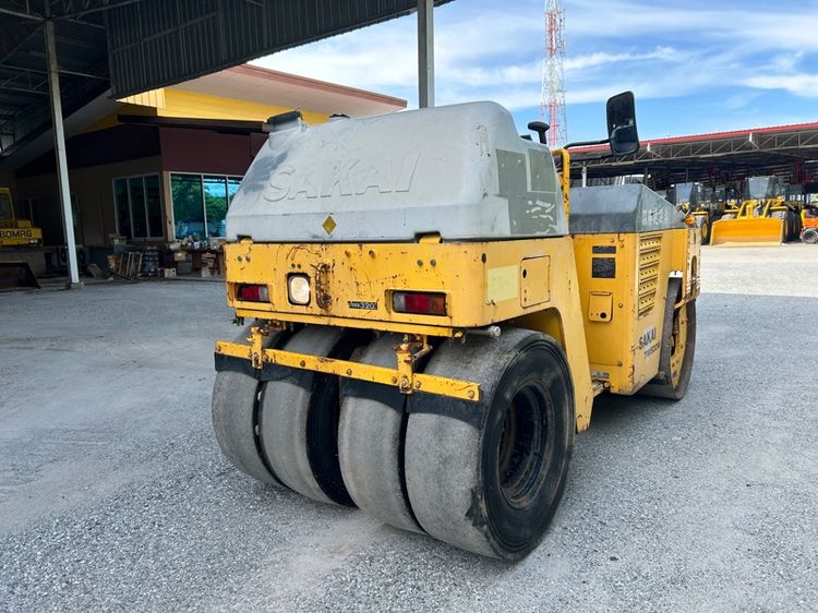 รถบดล้อหน้าเหล็กล้อหลังยาง SAKAI รุ่น TW500W-1 หนัก 4 ตัน  รูปที่ 6