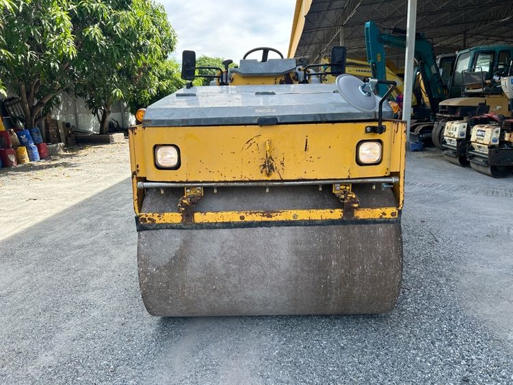 รถบดล้อหน้าเหล็กล้อหลังยาง SAKAI รุ่น TW500W-1 หนัก 4 ตัน  รูปที่ 3