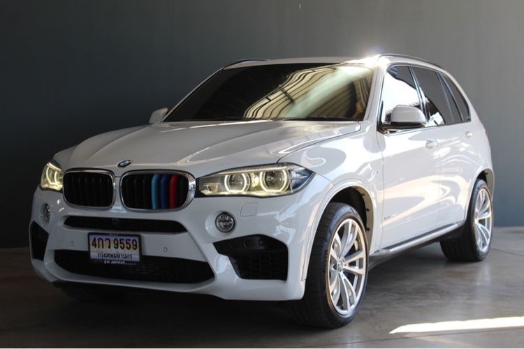 รถ BMW X5 3.0 xDrive30d M Sport 4WD สี ขาว