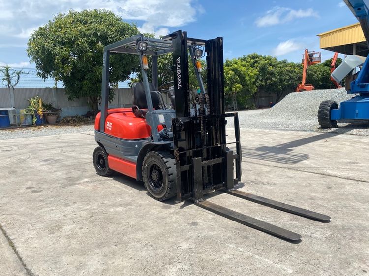 รถฟอร์คลิฟท์  TOYOTA  รุ่น 6FD25  ยก 2.5 ตัน เสาสูง 3เมตร  เกียร์ออโต้  รถเก่านอก รูปที่ 4