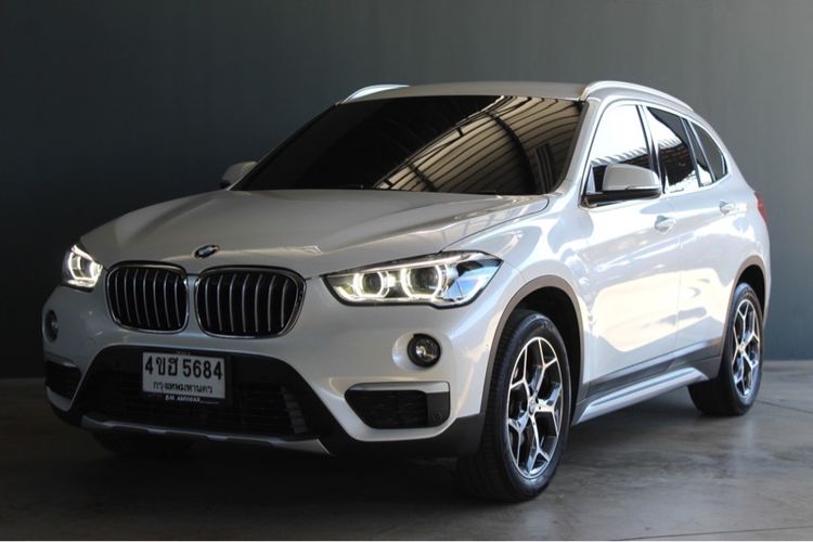 รถ BMW X1 2.0 sDrive18d xLine สี ขาว