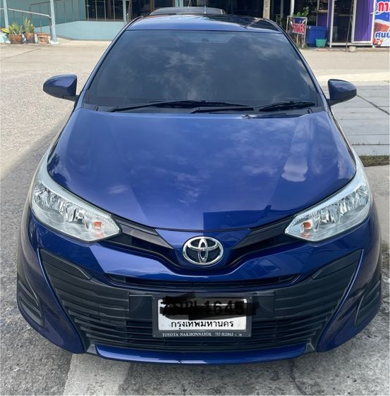 รถ Toyota Yaris ATIV 1.2 J สี น้ำเงิน
