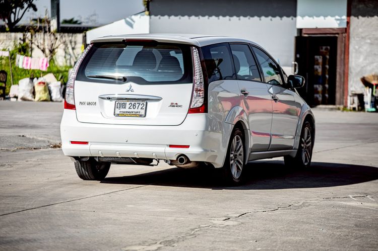 Mitsubishi Space Wagon 2011 2.4 GT Utility-car เบนซิน เกียร์อัตโนมัติ ขาว รูปที่ 4
