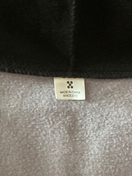 เสื้อกันหนาวสีเทาดำ รูปที่ 6