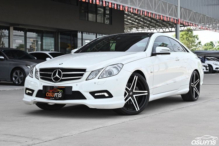 รถ Mercedes-Benz E-Class E250 AMG สี ขาว