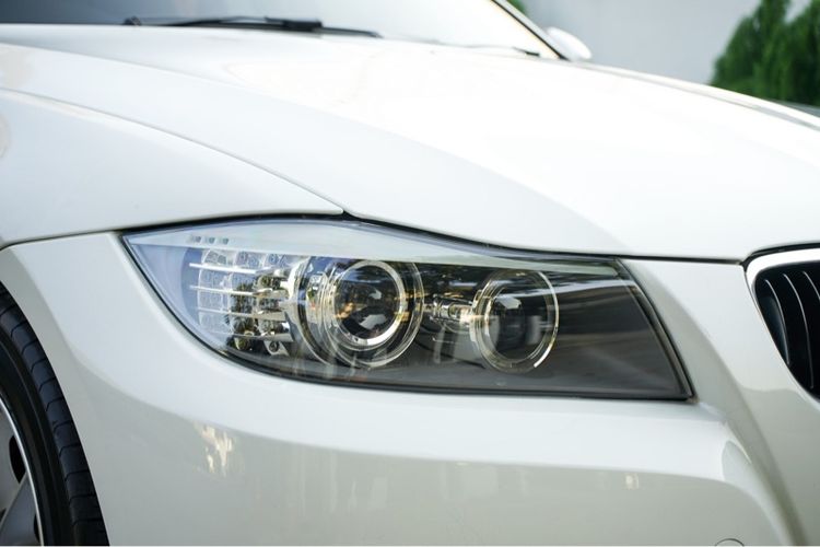 BMW Series 3 2010 318i เบนซิน เกียร์อัตโนมัติ ขาว รูปที่ 4