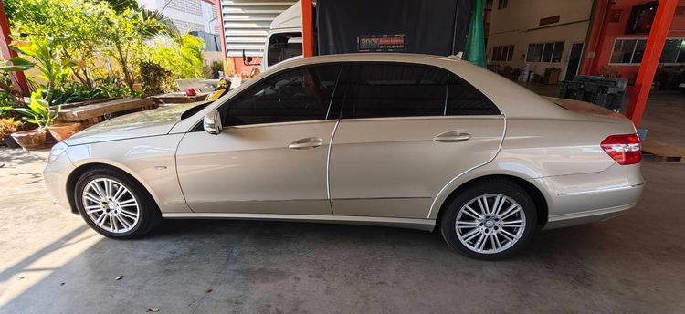 Mercedes-Benz E-Class 2011 E200 CGI Sedan เบนซิน ไม่ติดแก๊ส เกียร์อัตโนมัติ บรอนซ์ทอง รูปที่ 2