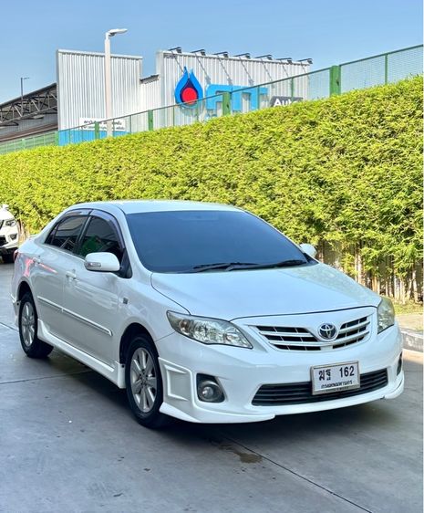 รถ Toyota Altis 1.6 E สี ขาว