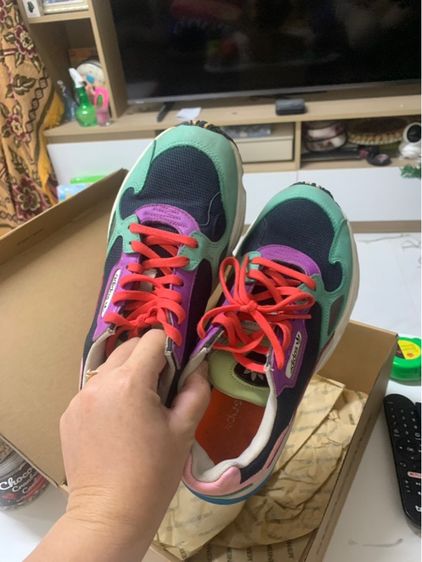 รองเท้าผ้าใบ ยี่ห้อ Adidas รุ่นหายาก เบอร์ 38.5 รูปที่ 2