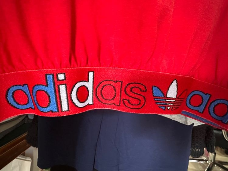 Adidas เสื้อออกกำลังกายทรงครอป รูปที่ 4