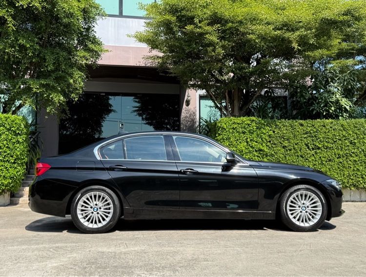 BMW Series 3 2018 320d Sedan ดีเซล ไม่ติดแก๊ส เกียร์อัตโนมัติ ดำ รูปที่ 2