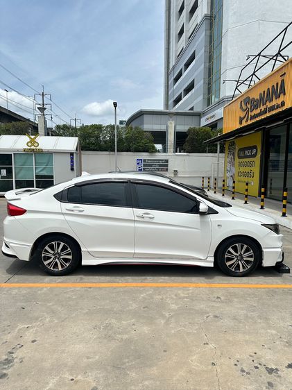 Honda City 2018 1.5 V Sedan เบนซิน ไม่ติดแก๊ส เกียร์อัตโนมัติ ขาว รูปที่ 3
