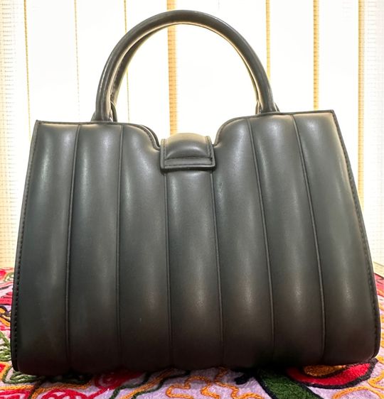 Charles Keith กระเป๋าหนังแท้ รูปที่ 3