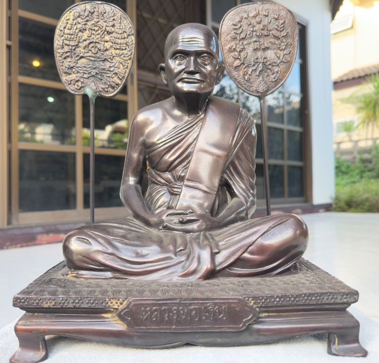 หลวงพ่อเงิน วัดหิรัญญาราม เนื้อโลหะ หน้าตักกว้าง 9นิ้ว