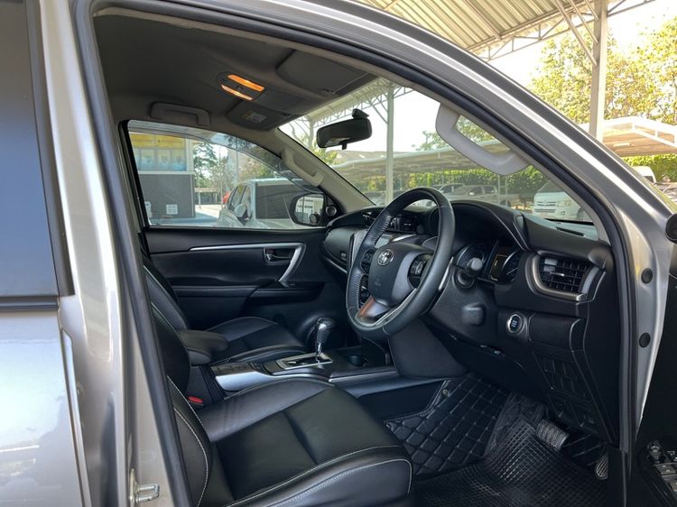 Toyota Fortuner 2021 2.4 G Utility-car ดีเซล ไม่ติดแก๊ส เกียร์อัตโนมัติ เทา รูปที่ 4