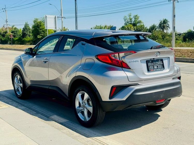 Toyota C-HR 2018 1.8 Mid Sedan เบนซิน ไม่ติดแก๊ส เกียร์อัตโนมัติ เทา รูปที่ 4
