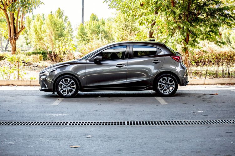 Mazda Mazda 2 2018 1.5 XD Sport High Plus L Sedan ดีเซล เกียร์อัตโนมัติ น้ำตาล รูปที่ 3