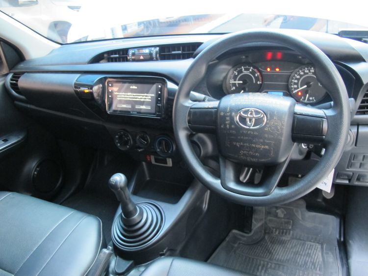Toyota Hilux Revo 2023 2.4 Entry Pickup ดีเซล ไม่ติดแก๊ส เกียร์ธรรมดา ขาว รูปที่ 3