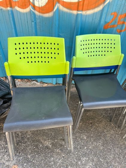 ขายเก้าอี้พลาสติกขาเหล็ก มือสอง  รูปที่ 2