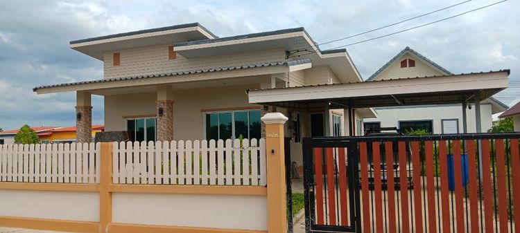 บ้านชั้นเดียว 3 ห้องนอย 2 ห้องน้ำ