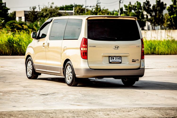 Hyundai H-1  2009 2.5 Deluxe Utility-car ดีเซล เกียร์อัตโนมัติ น้ำตาล รูปที่ 4