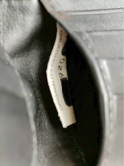 Bottega Veneta Intrecciato Bi-Fold Wallet – Luxury Pre-Owned รูปที่ 9