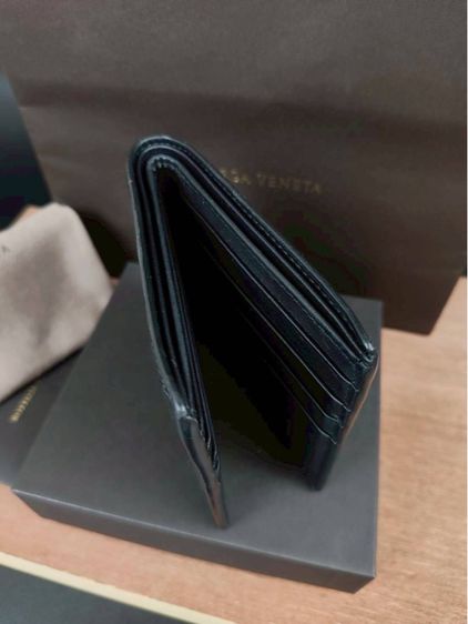 Bottega Veneta Intrecciato Bi-Fold Wallet – Luxury Pre-Owned รูปที่ 3