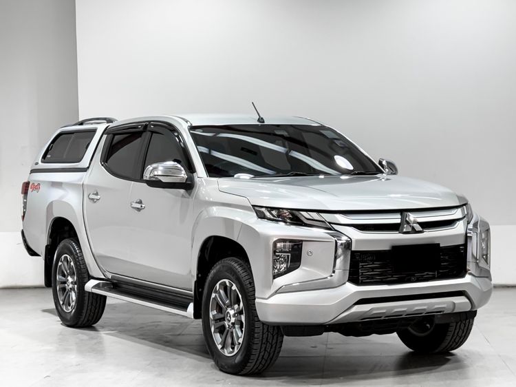Mitsubishi Triton 2020 2.4 GT Premium 4WD Pickup ดีเซล เกียร์อัตโนมัติ บรอนซ์เงิน รูปที่ 3
