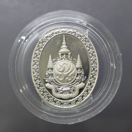 พระพุทธเมตตาเสนานาถ หลังพระปรมาภิไธย ภ.ป.ร. เนื้อเงิน กองทัพบก จัดสร้างเนื่องในวโรกาส 84 พรรษา ร9 ปี2556 พร้อมกล่องเดิม รูปที่ 4