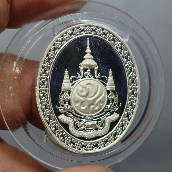 พระพุทธเมตตาเสนานาถ หลังพระปรมาภิไธย ภ.ป.ร. เนื้อเงิน กองทัพบก จัดสร้างเนื่องในวโรกาส 84 พรรษา ร9 ปี2556 พร้อมกล่องเดิม รูปที่ 6