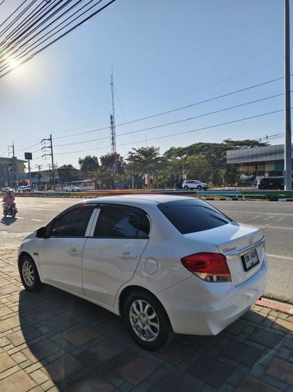 Honda Brio 2013 1.2 Amaze V Sedan เบนซิน ไม่ติดแก๊ส เกียร์อัตโนมัติ ขาว รูปที่ 4