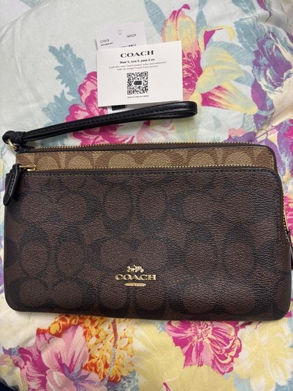 คล้องมือ COACH 