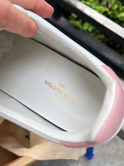 รองเท้าผ้าใบหลุยส์วิกตอง  รูปที่ 10