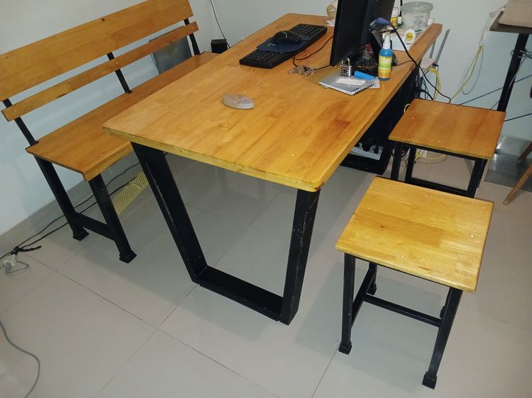 ชุดเตาะ กับเก้าอี้ไม้