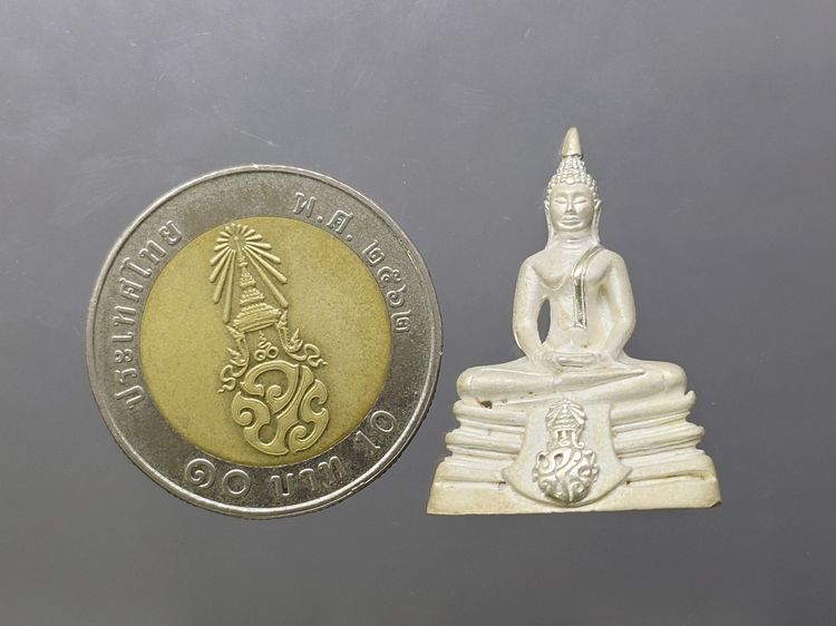 พระพุทธโสธร ภปร เนื้อเงิน พิมพ์ใหญ่ รุ่นสร้างพระอุโบสถ ปี 2539 พร้อมกล่องเดิม ใบเซอร์ รูปที่ 8