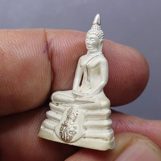 พระพุทธโสธร ภปร เนื้อเงิน พิมพ์ใหญ่ รุ่นสร้างพระอุโบสถ ปี 2539 พร้อมกล่องเดิม ใบเซอร์ รูปที่ 6