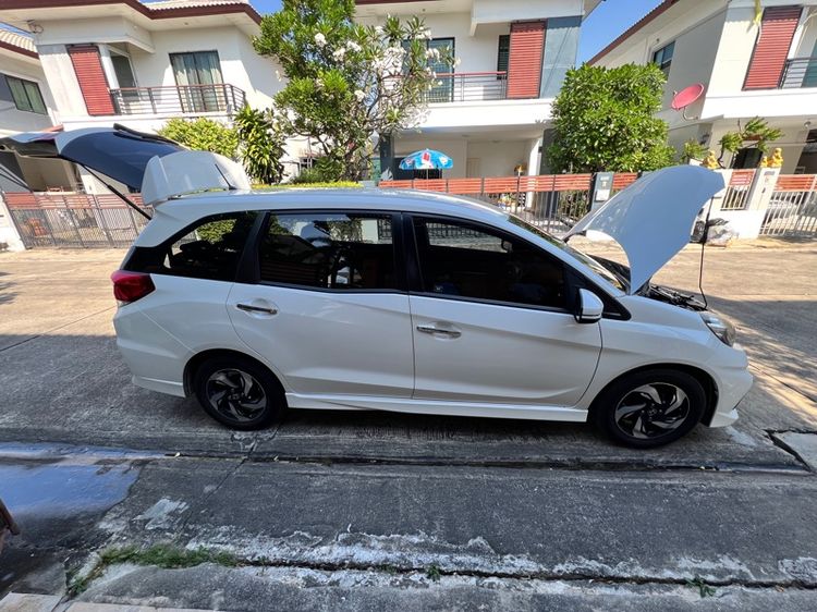 Honda Mobilio 2014 1.5 RS Utility-car เบนซิน ไม่ติดแก๊ส เกียร์อัตโนมัติ ขาว รูปที่ 4