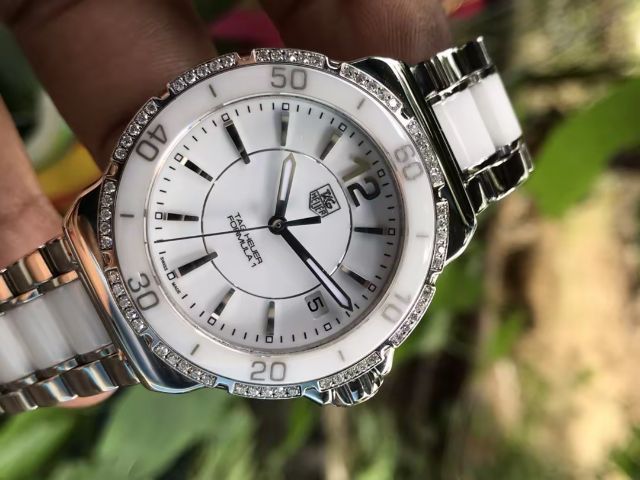 Tag Heuer F1 Quartz BOY White Ceramic Diamond (36mm)🇨🇭🇨🇭
    รูปที่ 2